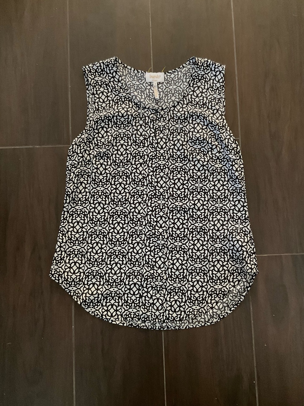 Laundry By Shelli Segal Black and White Printed Sleeveless Top